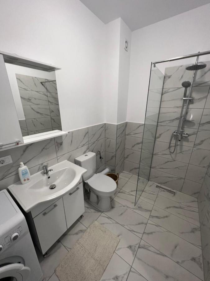 Sunny Apartments Suceava 64 Bagian luar foto