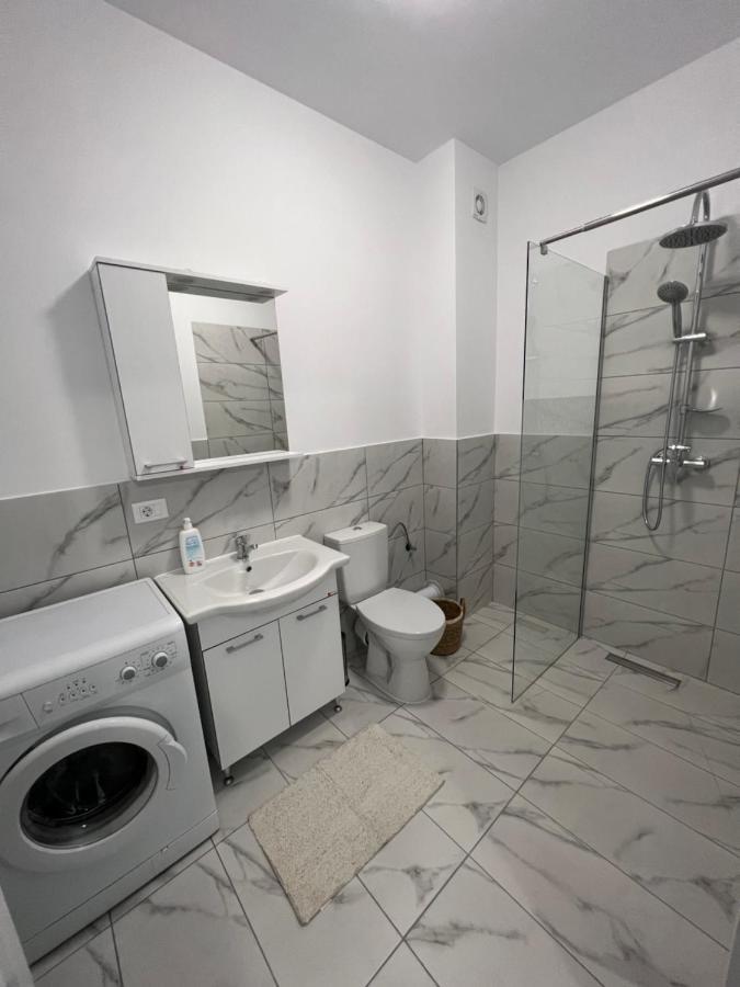 Sunny Apartments Suceava 64 Bagian luar foto