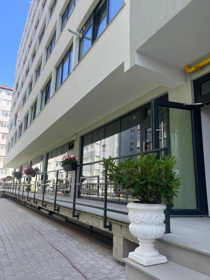 Sunny Apartments Suceava 64 Bagian luar foto